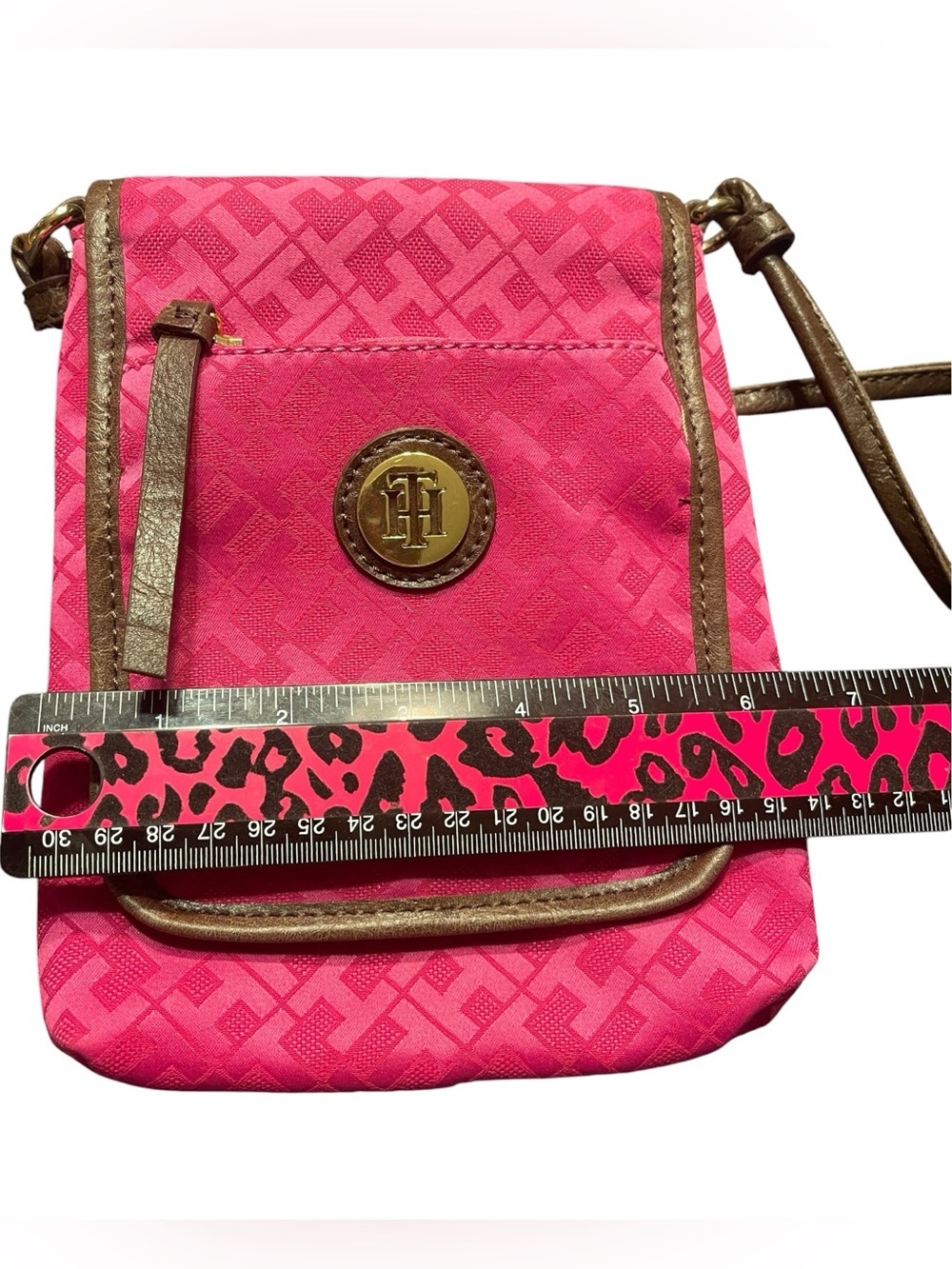 Tommy Hilfiger Women’s Small Crossbody Bag Pink Brown TH Monogram Gold Accents - Picture 7 of 8